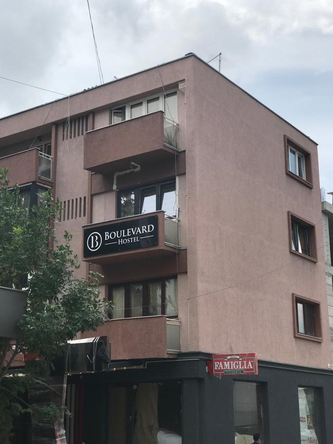 Hostel Boulevard Prishtina Pristina Extérieur photo